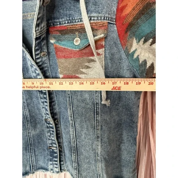 NWT Boho Aztec Blanket Sleeve Denim Jacket Hoodie Women's Size Large Modern - Picture 5 of 9